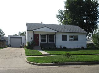 915 14th Ave W, Williston, ND 58801