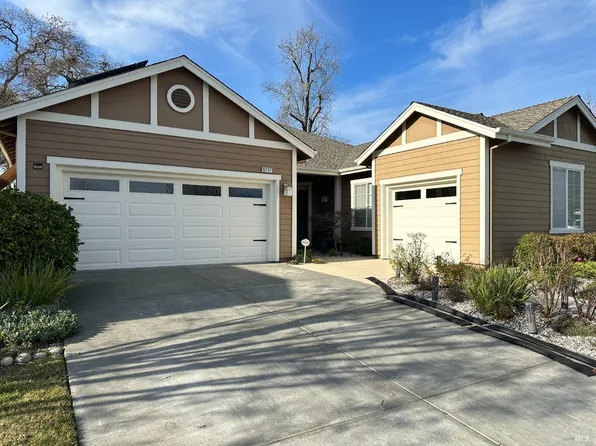 9237 Oak Trail Circle, Santa Rosa, CA 95409