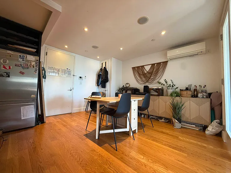 1040 Dean St #507 — Photo 2