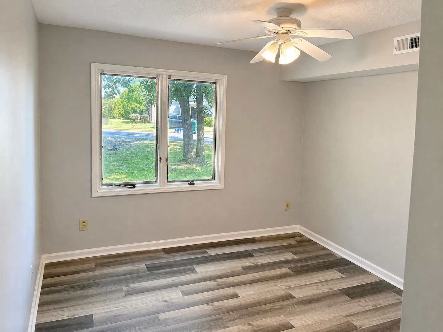 9024 Mahogany Row — Photo 4