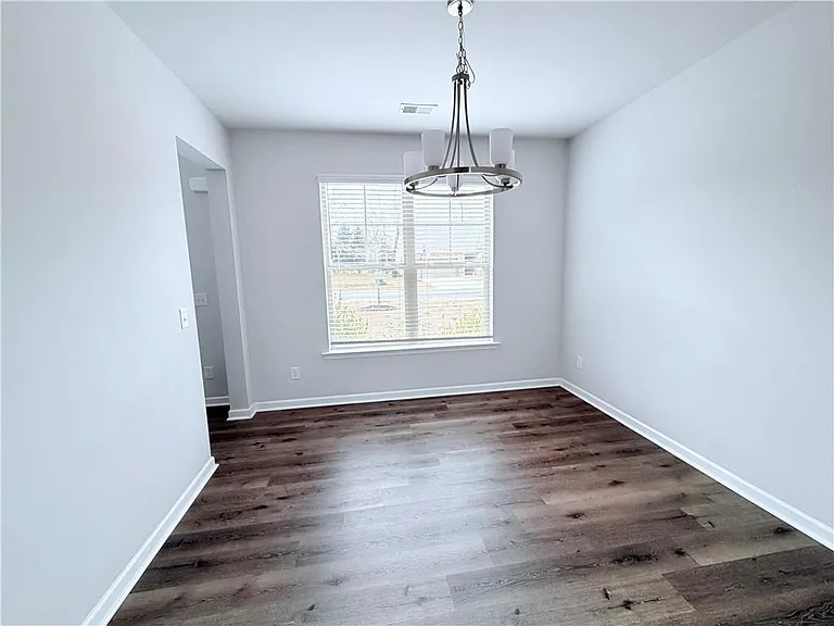 409 McGinnis Cir — Photo 16