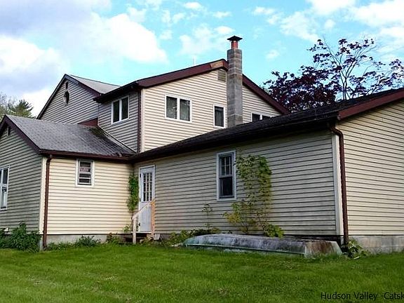 4th image of 12 Esopus Dr
