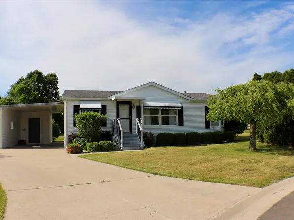 8171 Chickadee Ct, Freeland, MI 48623