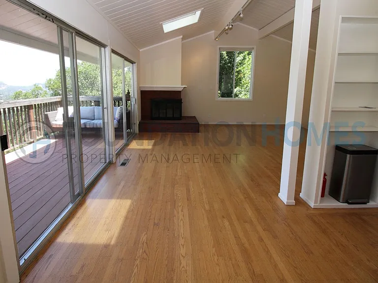 140 Redwood Rd — Photo 15