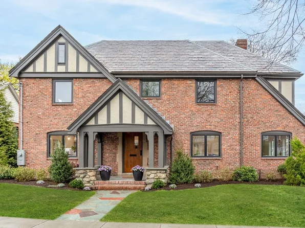 9 Indian Hill Rd, Belmont, MA 02478