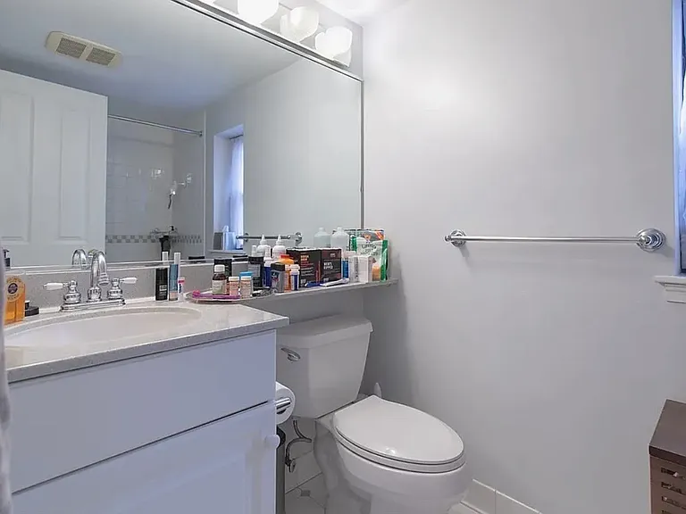 6 E Charlesgate St #404B — Photo 9