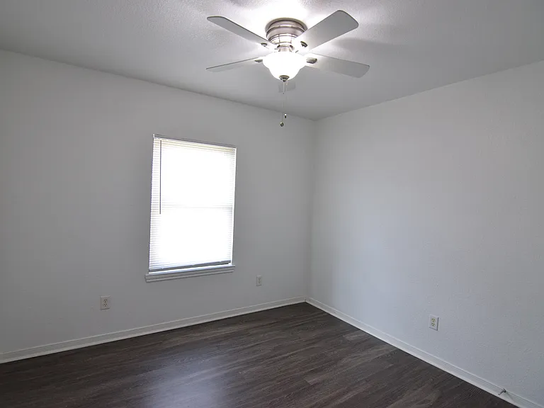 4202 Capri Dr — Photo 16