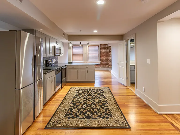 1741 Frankfort Ave — Photo 1