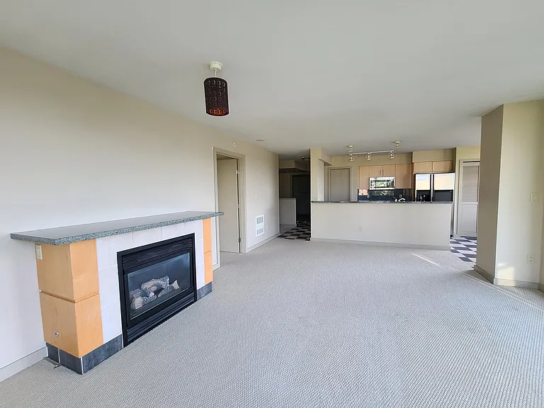1100 106th Ave NE #710 — Photo 16