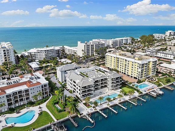 3rd image of 1820 Gulf Shore BLVD N #401