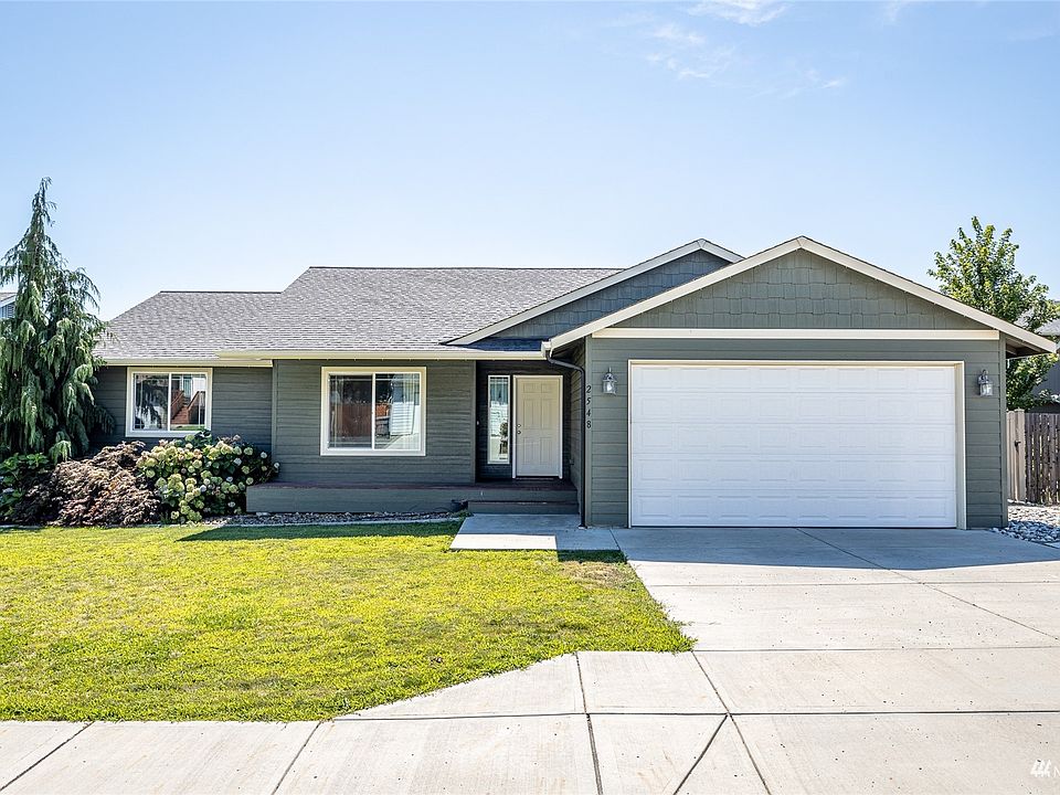 1st image of 2548 NE Noble Loop