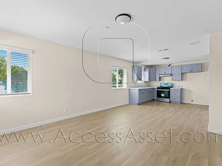 (*) S Lindsay 108 — Photo 20
