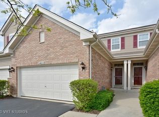 34W650 Roosevelt Ave UNIT B, St Charles, IL 60174