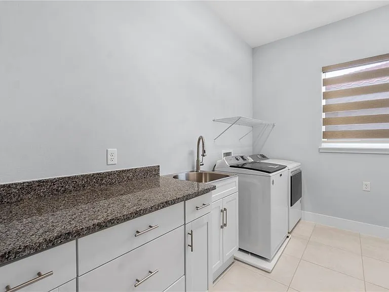 2320 Symphony Cir — Photo 18