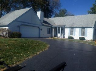 2058 Muscatatuck Dr, Valparaiso, IN 46385