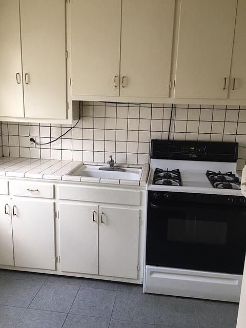 2nd image of 107 N West End St