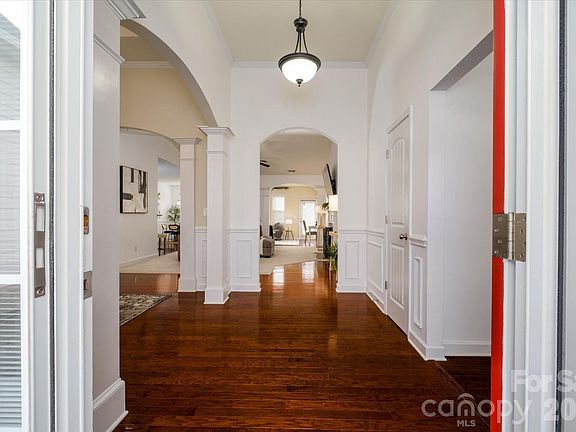 5th image of 8928 Carneros Creek Rd