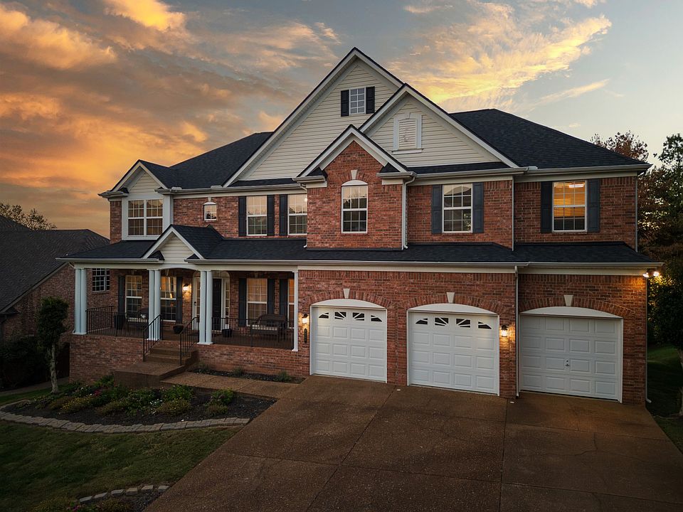 1st image of 1206 Broadmoor Cir