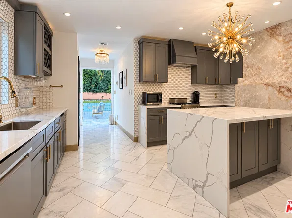 13016 Greenleaf St, Studio City, CA 91604