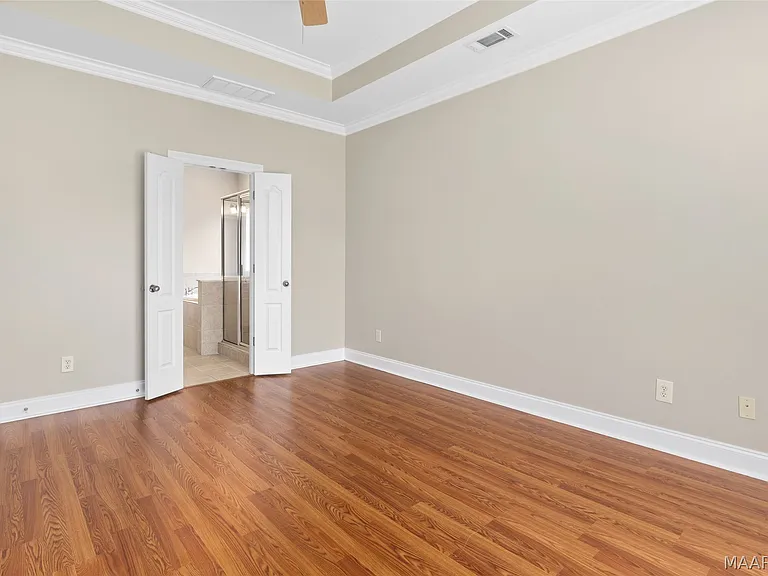 9729 Helmsley Cir — Photo 3