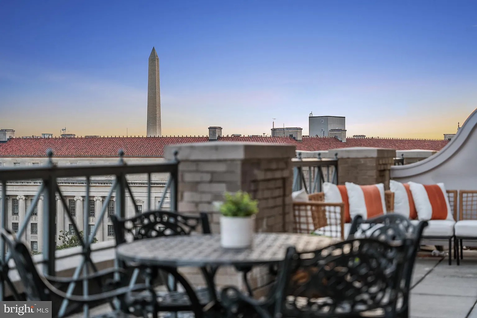 701 Pennsylvania Ave APT 1021 photo 1
