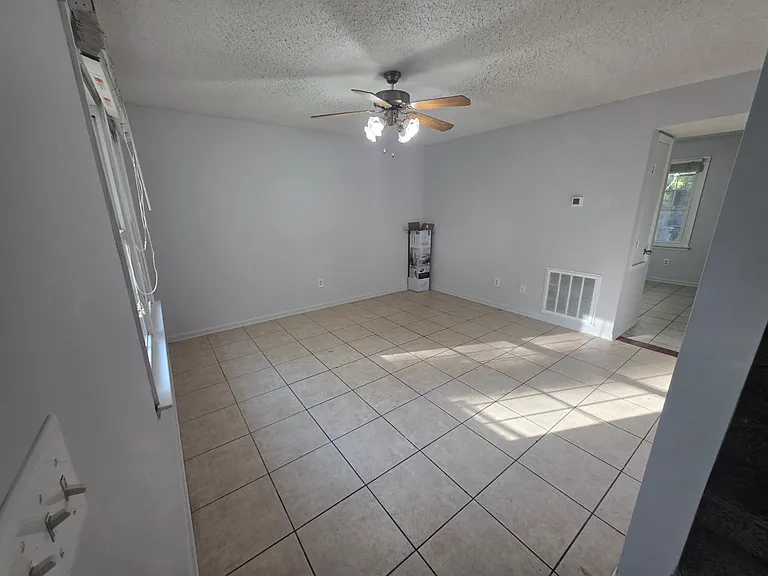 1619 Forest Dr #4 — Photo 10