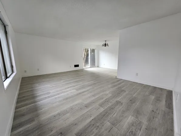 404 SW 1st St, Battle Ground, WA