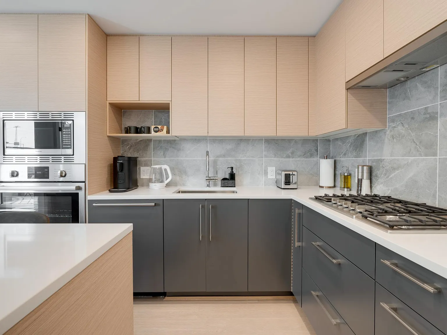 1 bed, 525 sqft, $2,700 — Photo 3