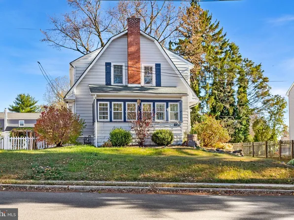 107 S Sproul Rd, Broomall, PA 19008