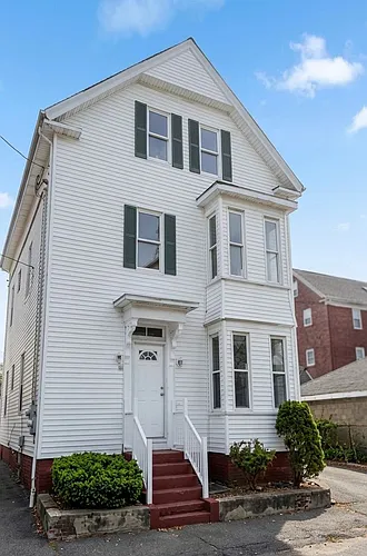 6 Young Ave. Photo 1