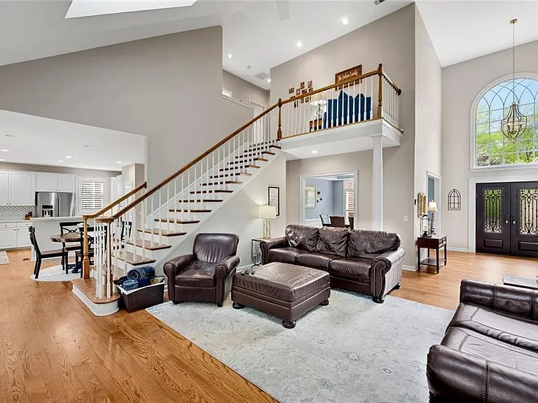 6070 Poplar Spring Dr — Photo 5