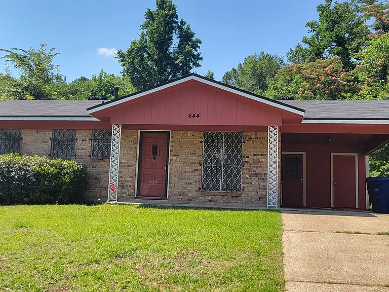 644 Kings Towne Pl — Photo 1