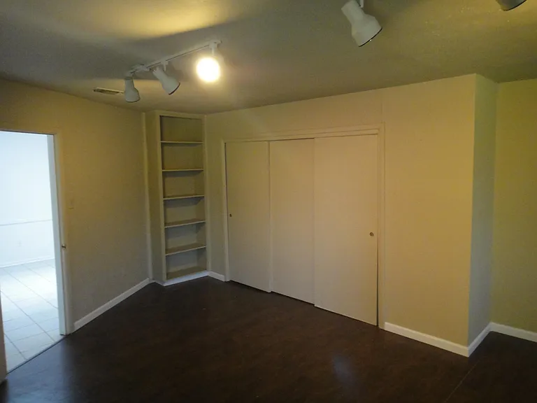 bedroom/living