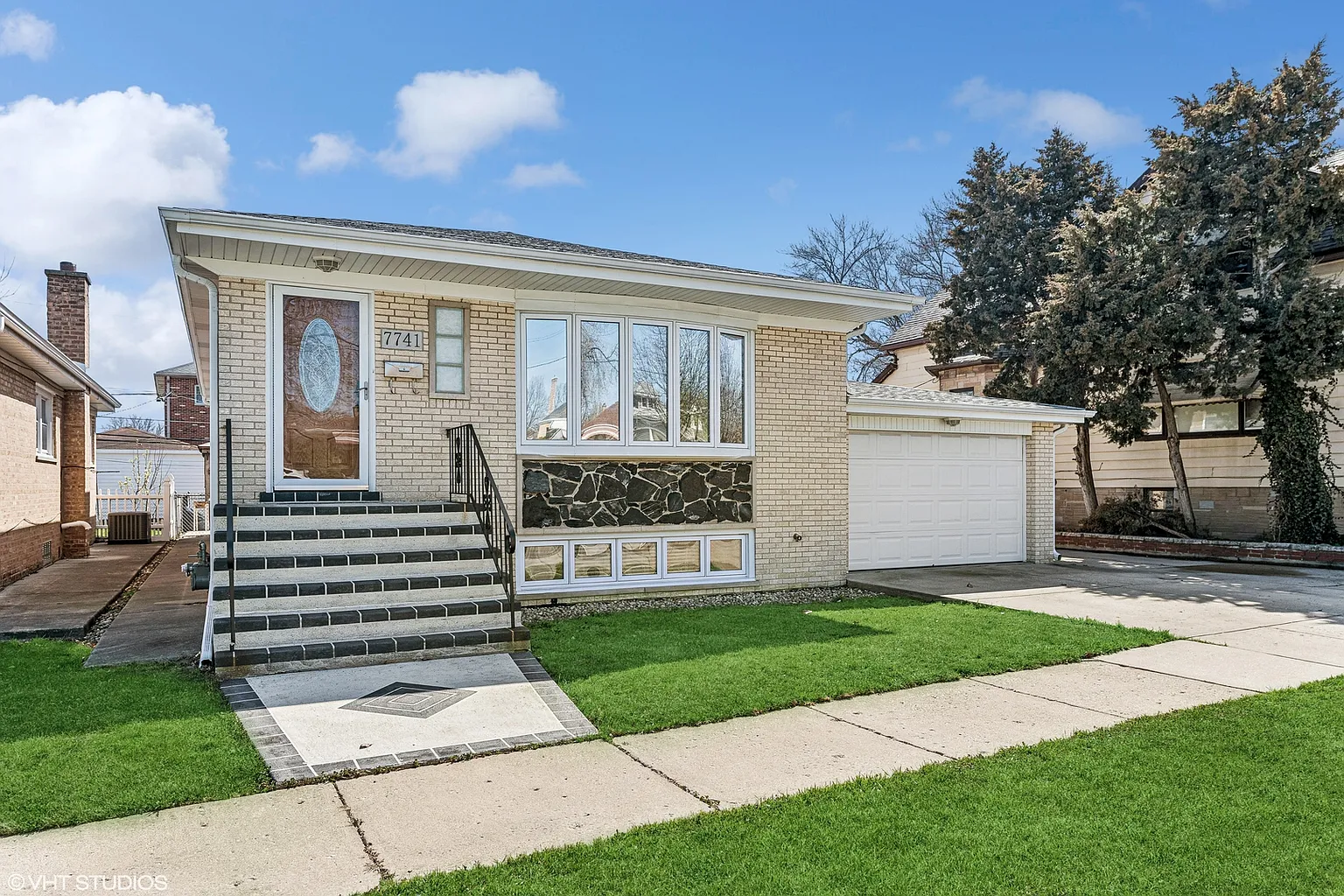 7741 W Foster Ave photo 1