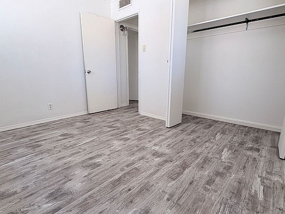 4th image of 607 W 11th St