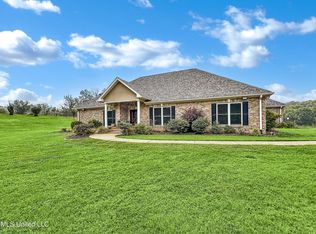 2405 Wells Rd, Raymond, MS 39154