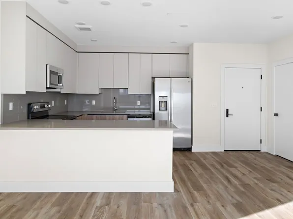 433 62nd Street image 5 of 19