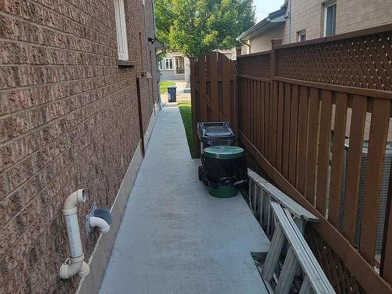 31 Pinecone Dr #BASEMENT — Photo 18