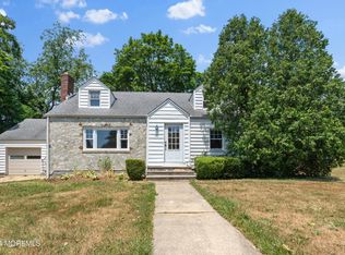 20 Hendrickson Ave, Red Bank, NJ 07701