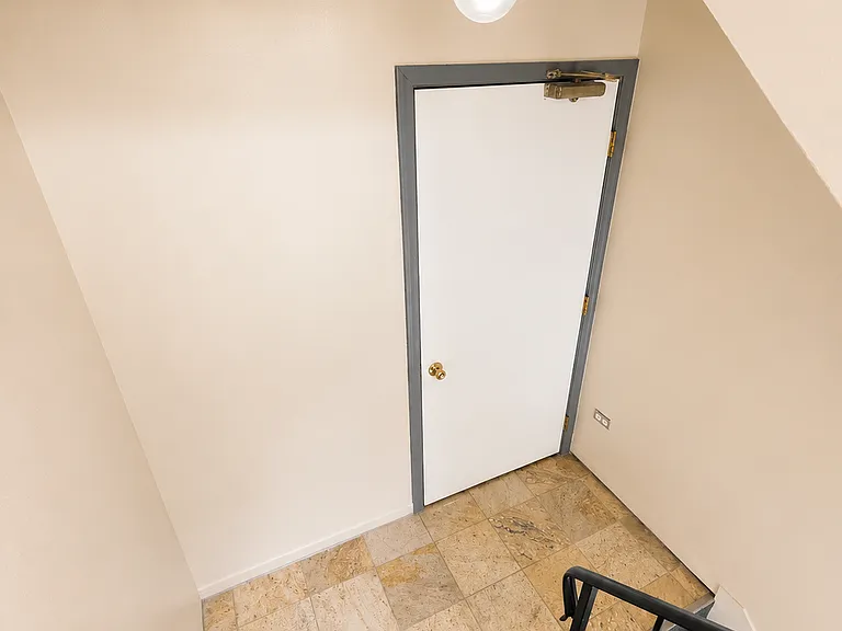 1124 Dunlop Ave #2C — Photo 7