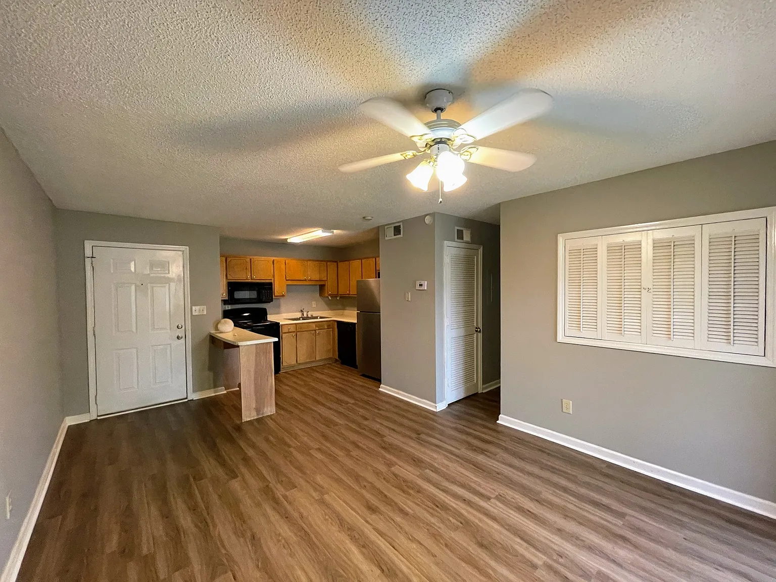 Willow Pointe Dr - 6634 - F - 1 — Photo 2