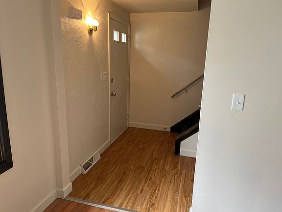 4th image of 195 Vine Ln