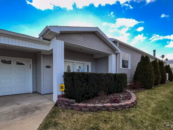 11104 Aspen Ct, South Lyon, MI 48178