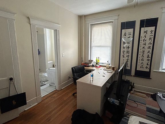 5th image of 39 Hemenway St APT 1