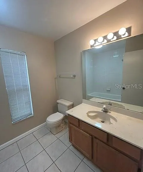 563 Holbrook Cir — Photo 14