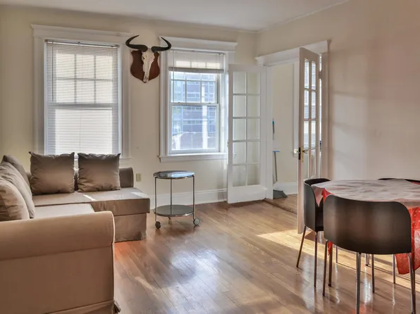 852 Massachusetts Ave APT 14, Cambridge, MA 02139