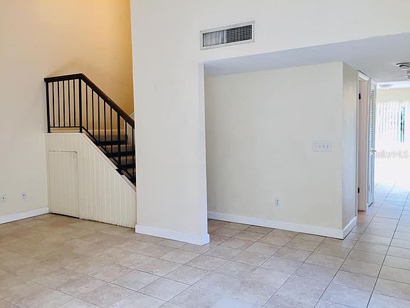 4th image of 10609 Carrollbrook Ln