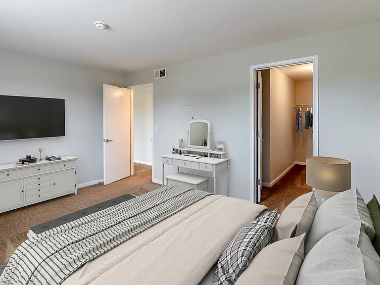 Walnut Creek Apartments — Photo 10