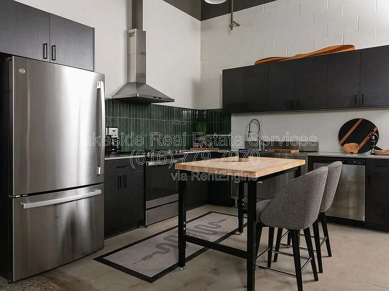 851 Fulton St W #105 — Photo 1