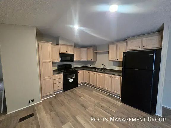 3rd image of 310 Hester Ave #128